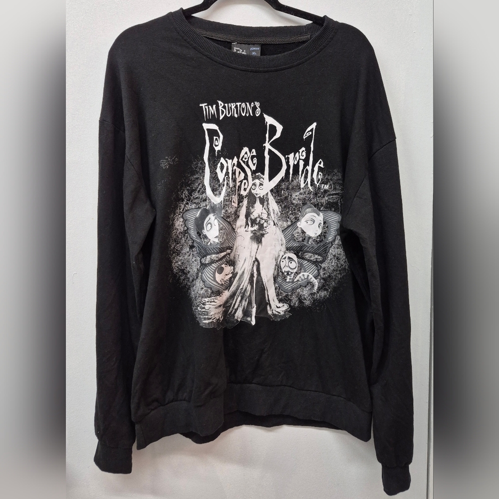 🪻3/$25 Tim Burton's Black Corpse Bride Graphic Sweater XL